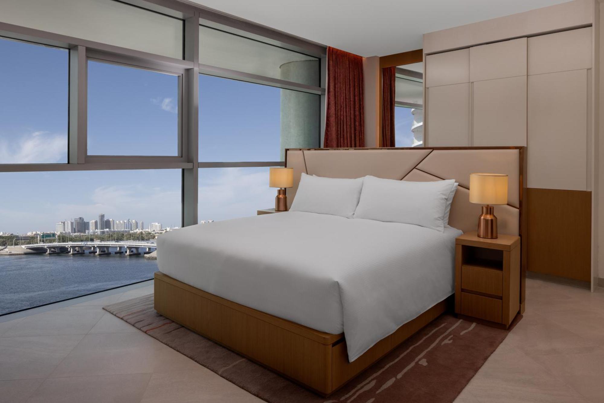 Hilton Dubai Creek Hotel & Residences Exterior photo